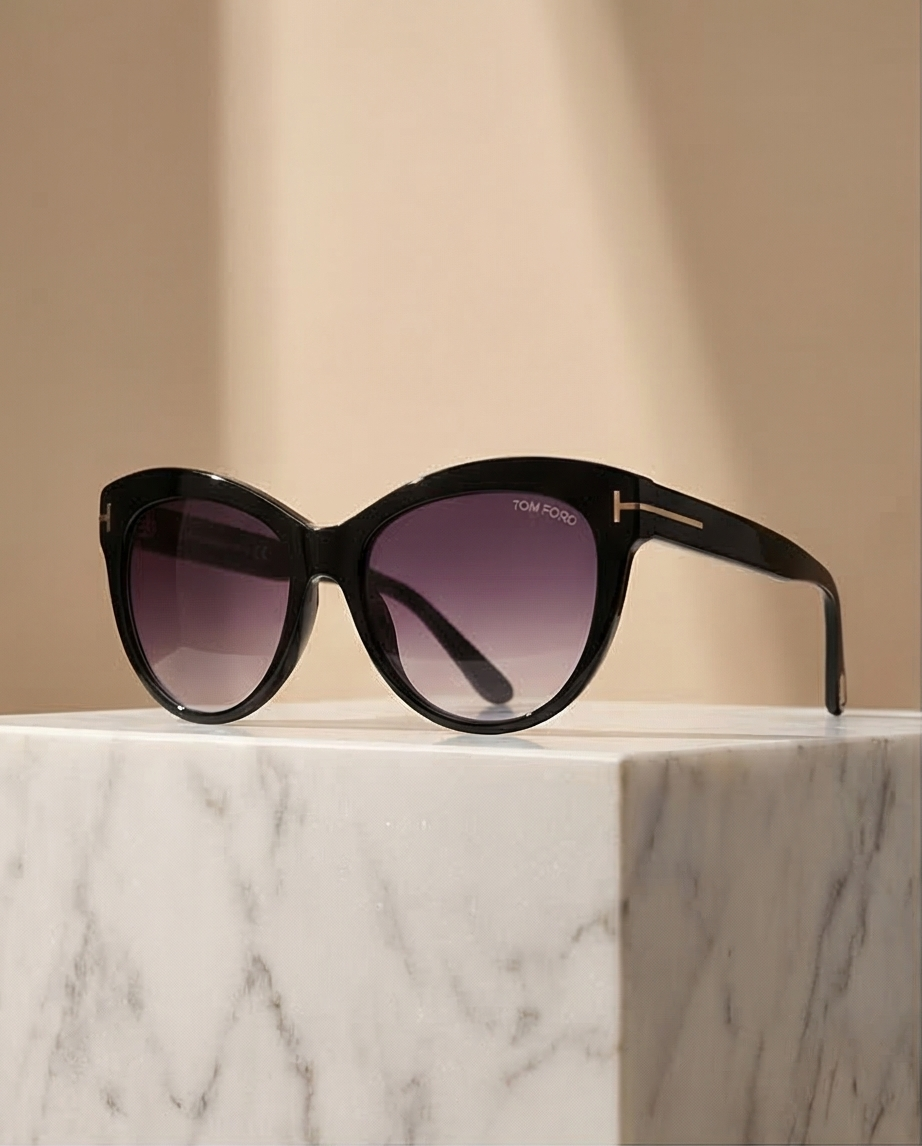 Lunettes de Soleil Tom Ford — Neuves — Avec Étui Original