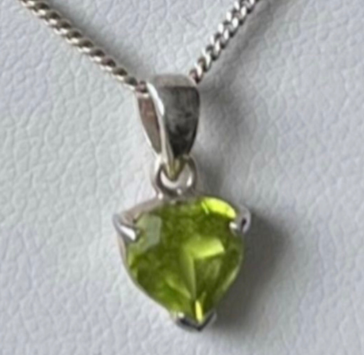 Collier Argent & Péridot Véritable — Très Peu Porté